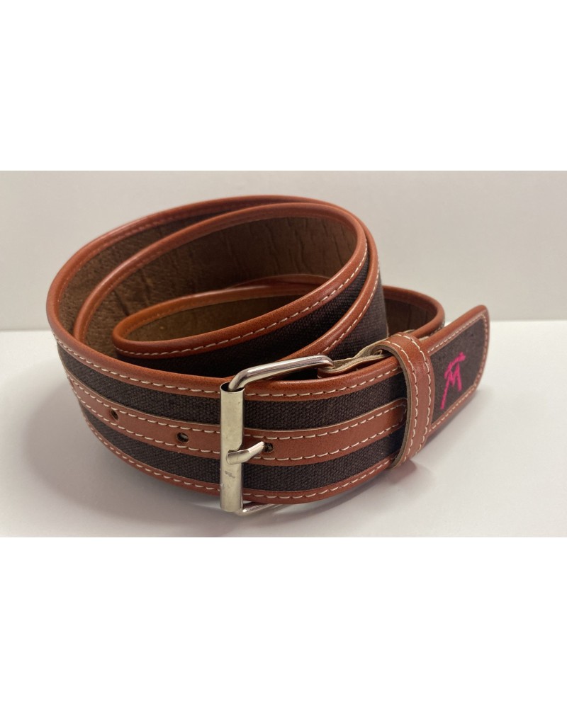 Cinturón de loneta y piel con detalles de hierros ganaderos Marrón detalles fucsia COMPLEMENTOS