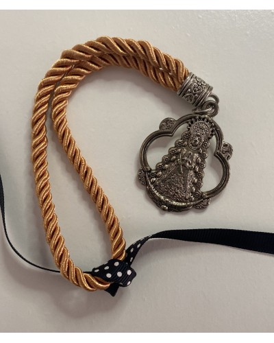 Medalla Rocío cordón pequeño dorado COMPLEMENTOS