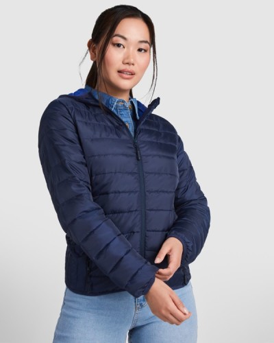 NORWAY WOMAN  ABRIGOS