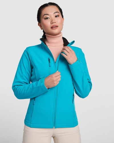 NEBRASKA WOMAN ABRIGOS