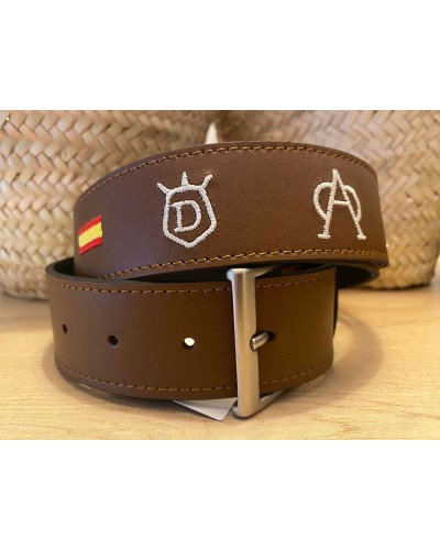 CINTURON PIEL AVELLANA CON HIERROS GANADEROS BORDADOS Inicio