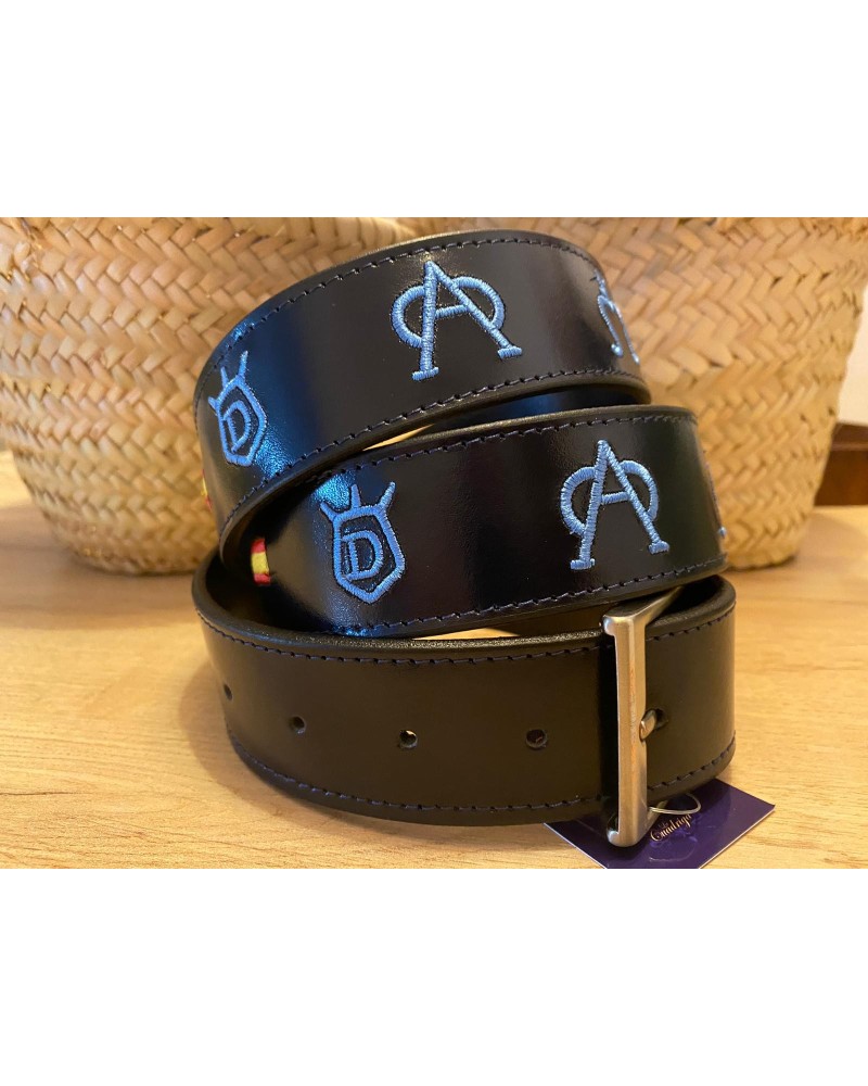 CINTURON PIEL NEGRO/AZUL CON HIERROS GANADEROS BORDADOS Inicio