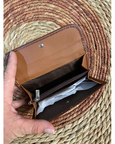 CARTERA DE SEÑORA PIEL CON VIRGEN DEL ROCIO BORDADA ( GRANDE ) Inicio