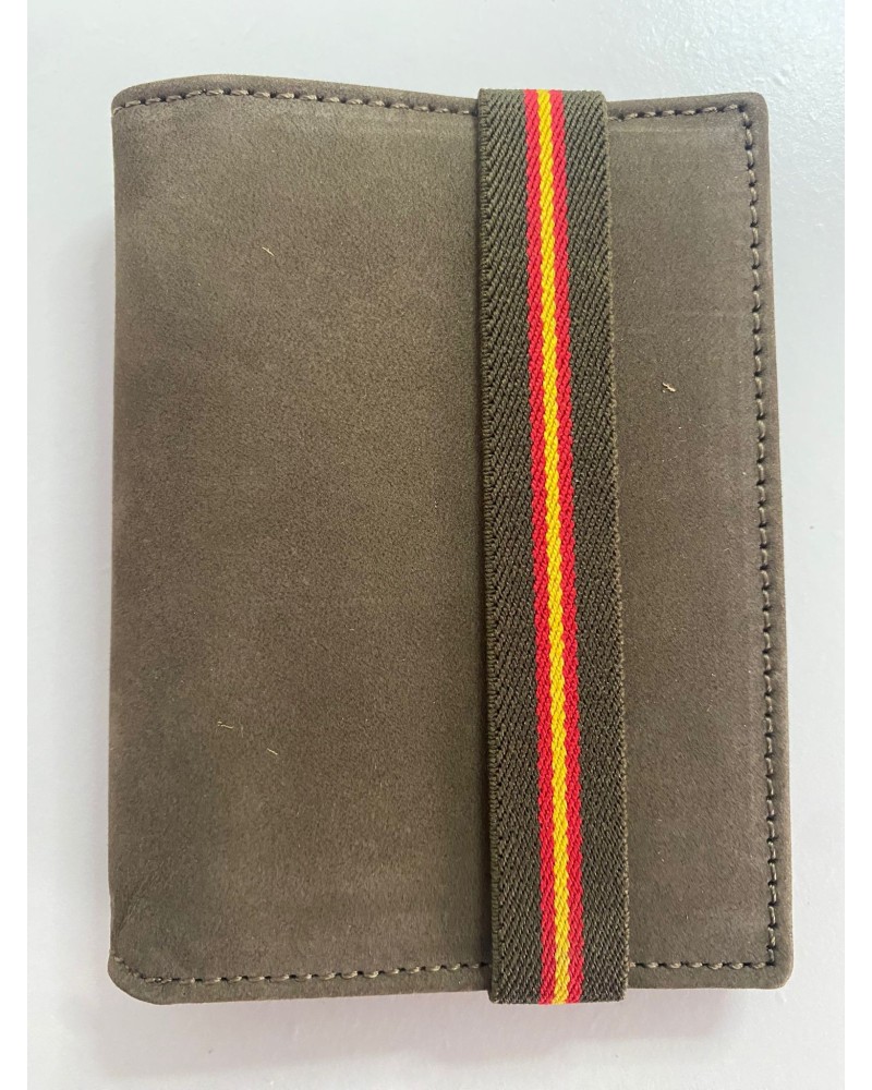 Cartera piel verde con elástico bandera Nacional COMPLEMENTOS