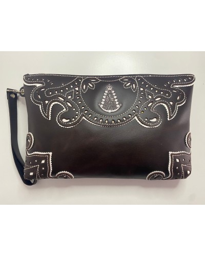 Bolso de mano fabricado en piel repujado con virgen del Rocío bordada COMPLEMENTOS